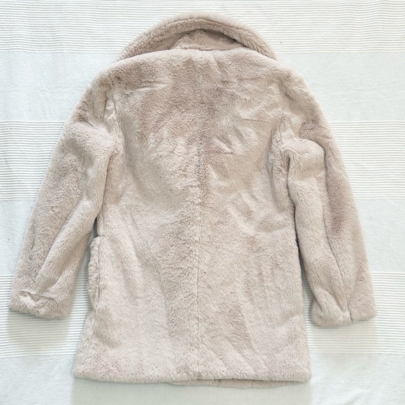 Le Chateau Plush Teddy Faux Fur Coat - Picture 6 of 14